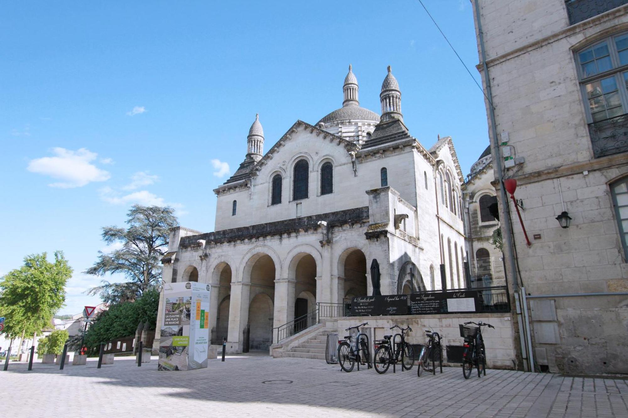 Appartement Le Clarte Perigueux Bagian luar foto