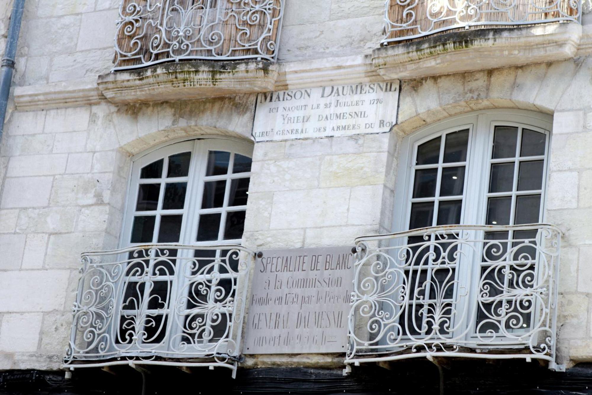 Appartement Le Clarte Perigueux Bagian luar foto